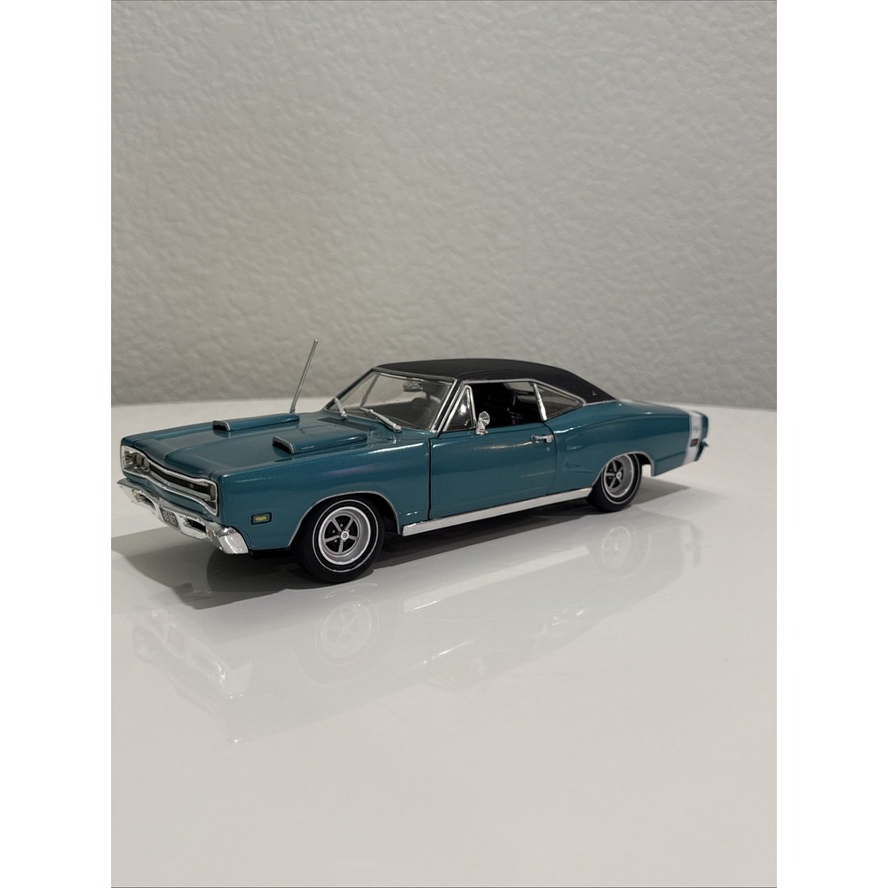 ERTL American Muscle 1/18 Scale 1969 Dodge Coronet Hemi R/T Blue/Black